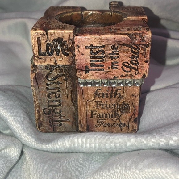 Candle holder cube Cross Jesus 4 sided Peace Strength Love Trust Faith Hope - Picture 3 of 8